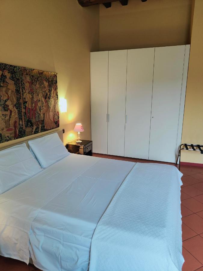 Casa Duchesse Al Castello Apartment แฟร์รารา ภายนอก รูปภาพ