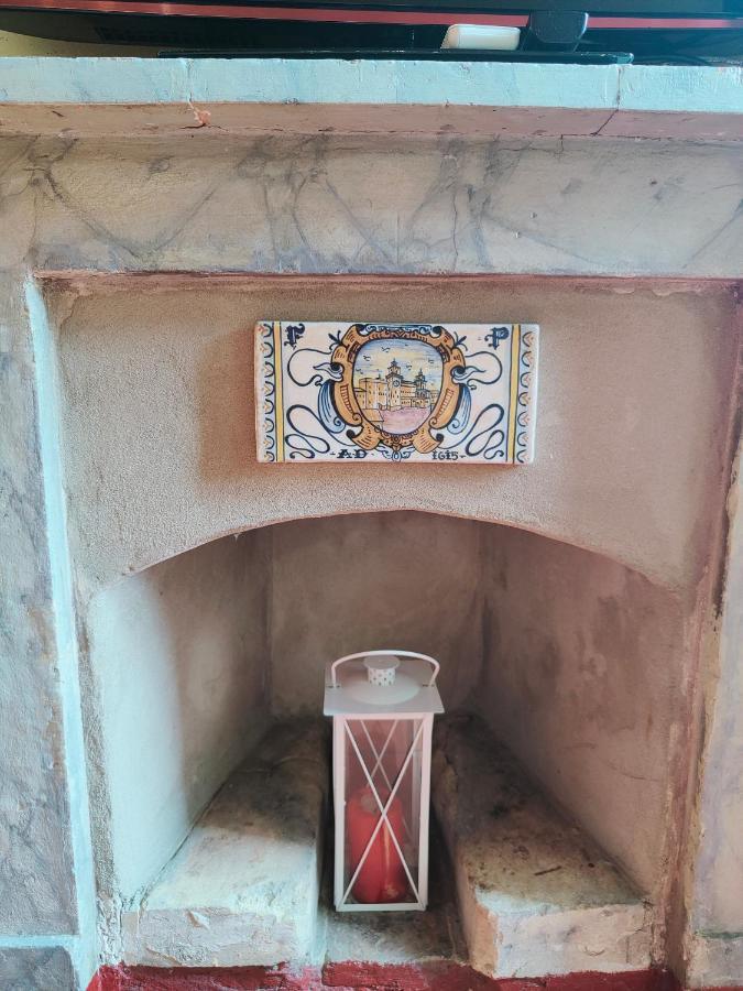 Casa Duchesse Al Castello Apartment แฟร์รารา ภายนอก รูปภาพ