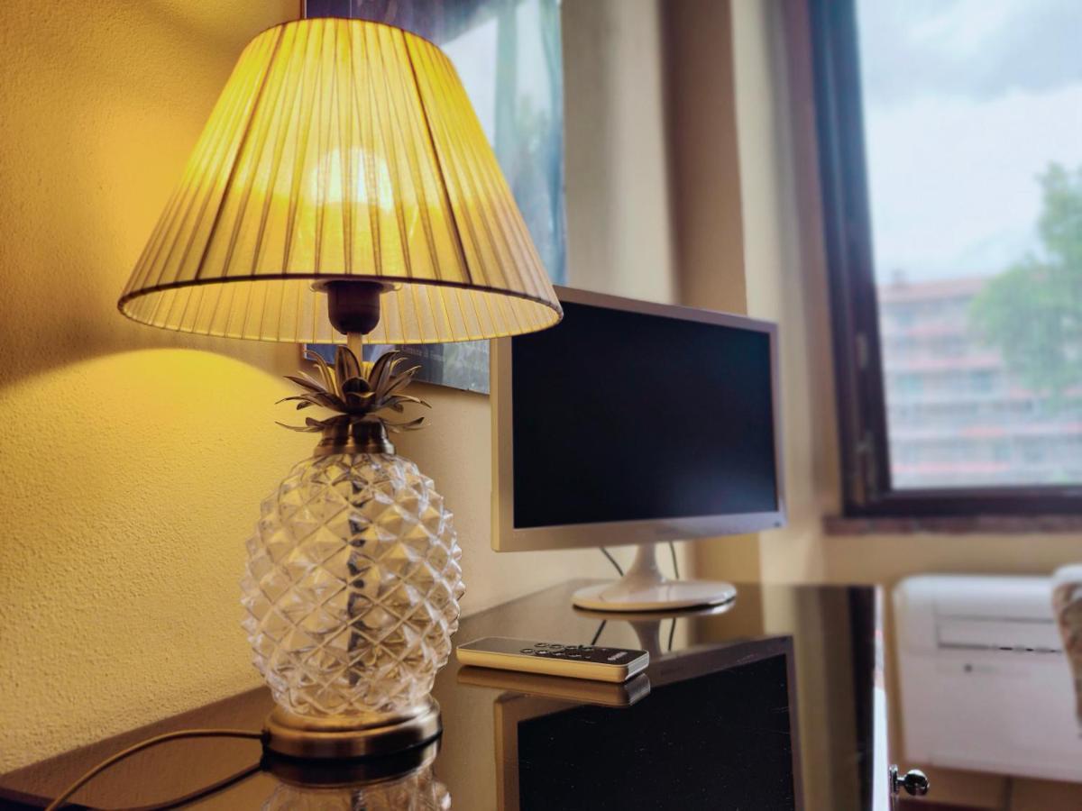 Casa Duchesse Al Castello Apartment แฟร์รารา ภายนอก รูปภาพ