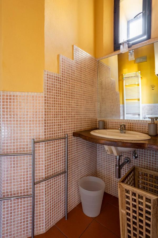 Casa Duchesse Al Castello Apartment แฟร์รารา ภายนอก รูปภาพ