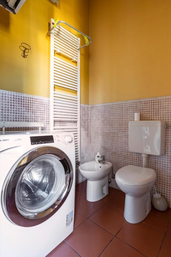 Casa Duchesse Al Castello Apartment แฟร์รารา ภายนอก รูปภาพ